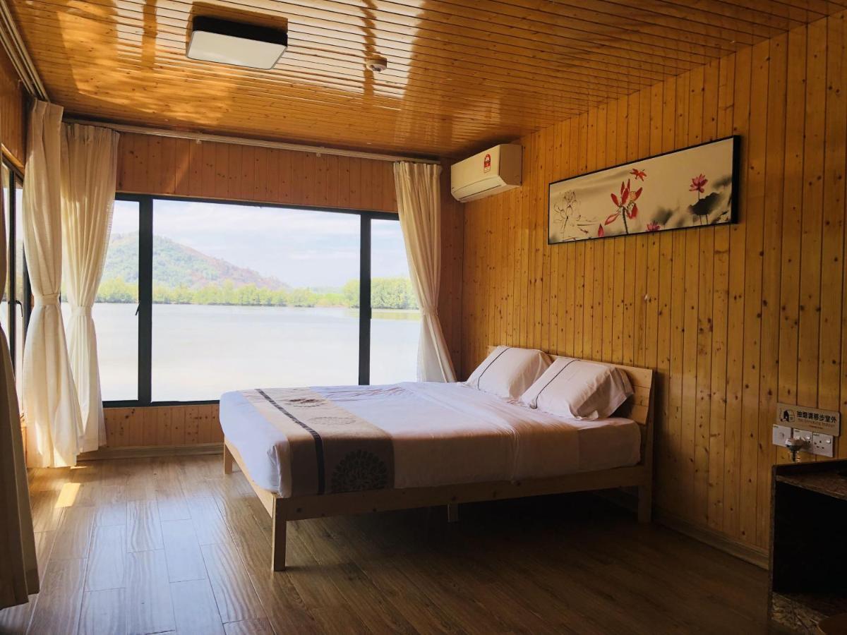 Gayang Friendly Water House Homestay Kota Kinabalu Exterior foto